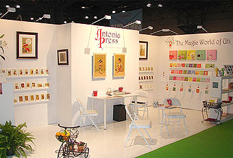 Hardwall trade show booth designed by Manny Stone Decorators