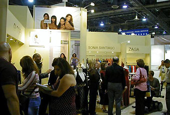 Puerto Expo booth displays by Manny Stone Decorators