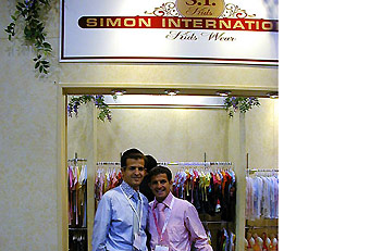 Simon International trade show display by Manny Stone Decorators
