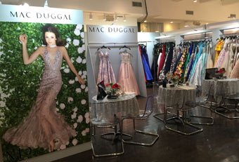 2017 The Knot trade show booths designed by Manny Stone Decorators